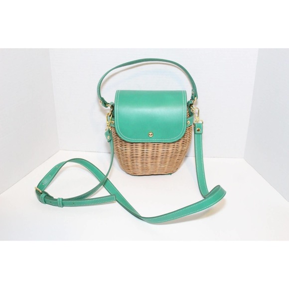 Tommy Bahama Handbags - Tommy Bahama Flap Picnic Basket Crossbody Straw Bag Green Leather Straw H14051